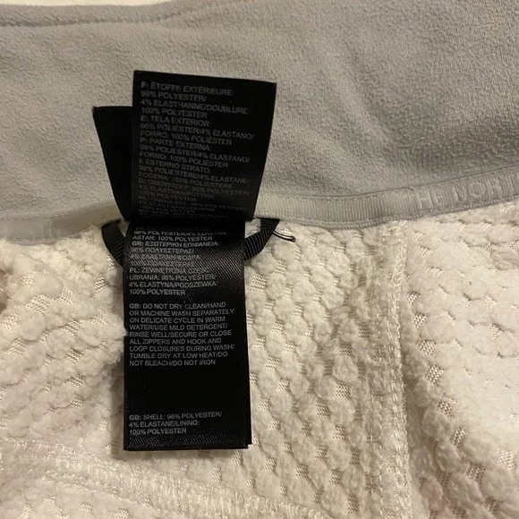 The North Face Jacket in stone/grey - Picture 10 of 11